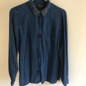 Banana republic chambray top with beaded collar